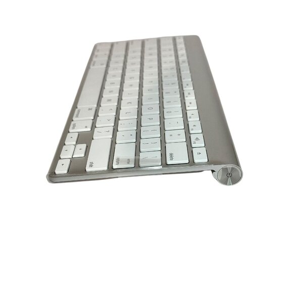 Apple Wireless Keyboard A1314 MC184LL/B Bluetooth Aluminum Keyboard-Original Box - Picture 7 of 9
